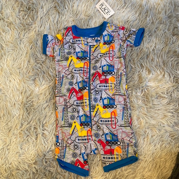 Baby short sleeve truck pajamas - Picture 1 of 4